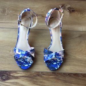 Women’s Katie & Kelly Heels In Size 8.  Blue Print